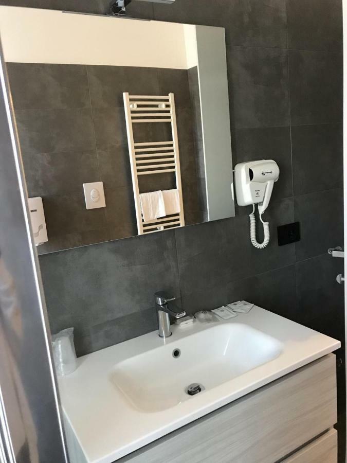 Roma Rooms Анкона Екстер'єр фото