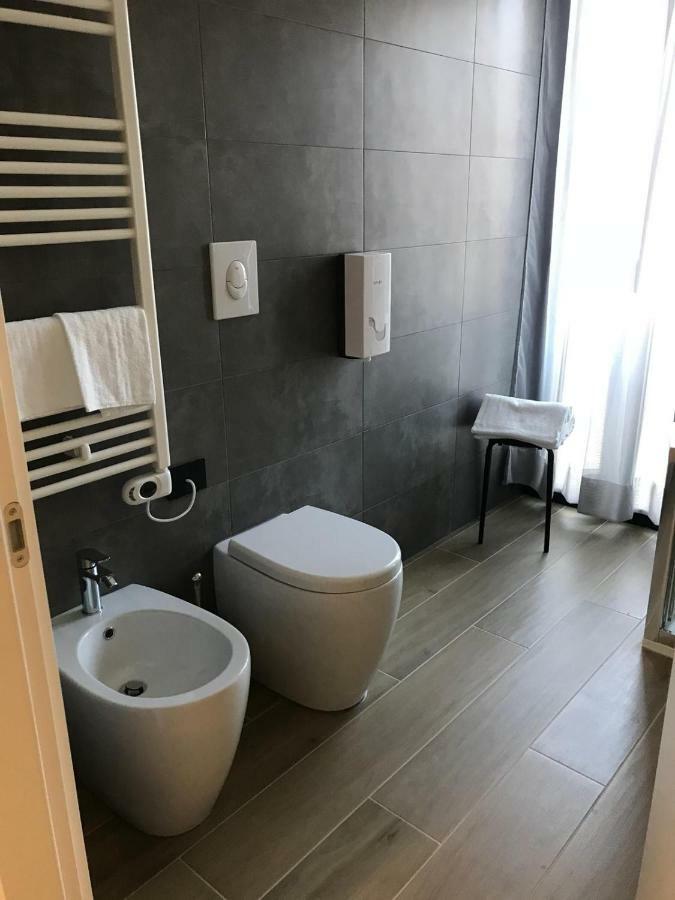 Roma Rooms Анкона Екстер'єр фото